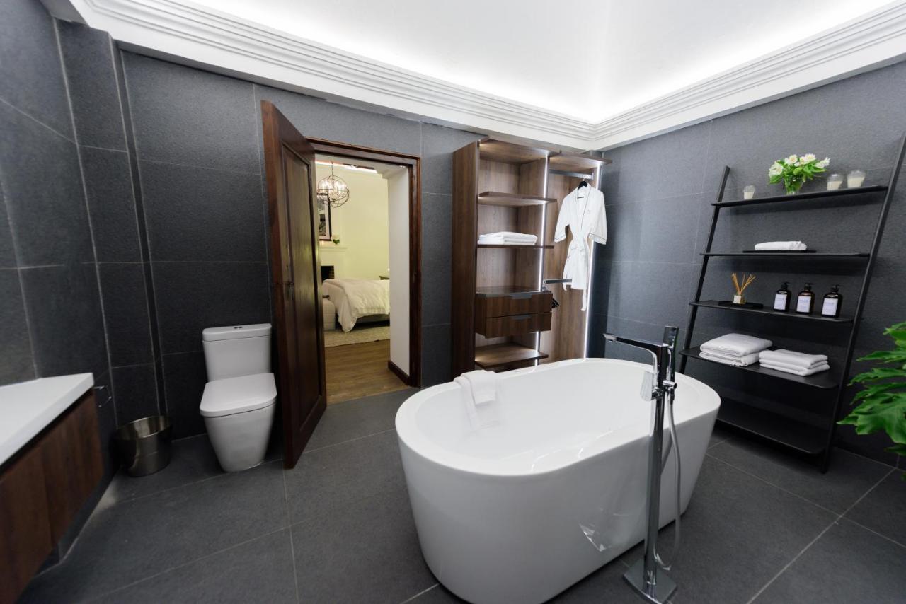 Suite con bañera de hidromasaje - Cama extragrande